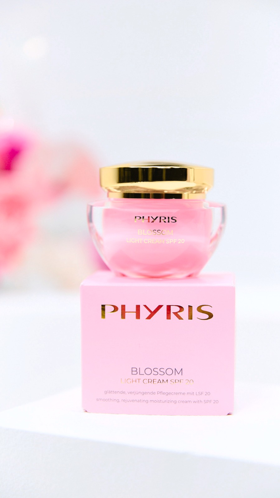 Blossom light cream SPF20